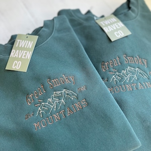 Great Smoky Mountains National Park Embroidered Crewneck | Vintage Style | Adventure Sweater