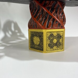 Busto horror di zio Frank - Scultura anatomica ispirata a Hellraiser - Statuina cenobita dipinta a mano - Decorazione gotica per la casa inquietante e regalo per ventagli immagine 11