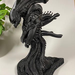Alien 5 Xenomorph Bust 3D Printed Sci-Fi Horror Statue