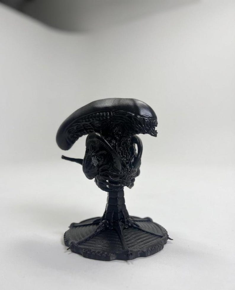 Xenomorph Alien Bust - 24cm 3D Printed Horror Statue - High Gloss ...