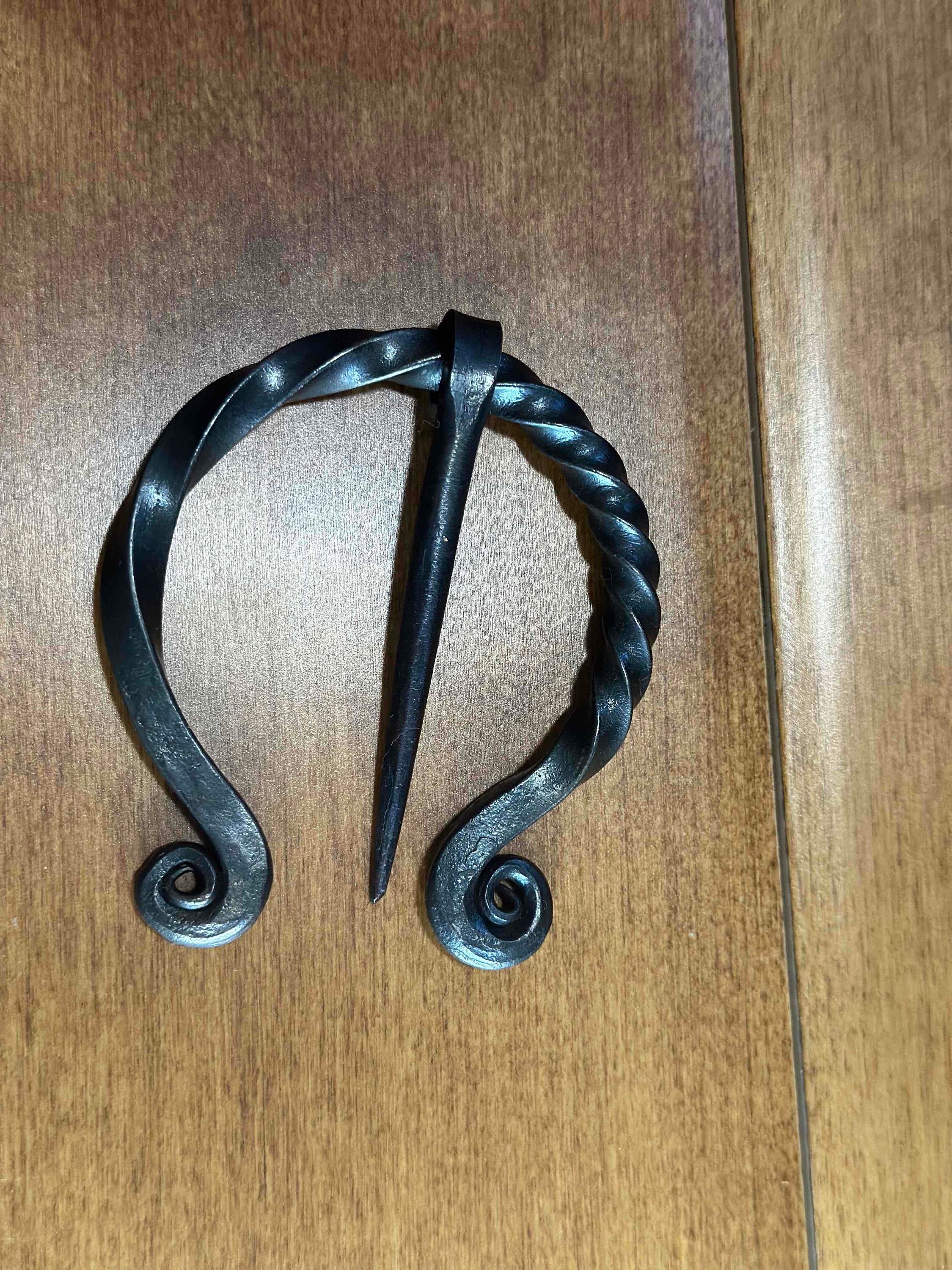 forged out my first cloak pin. pretty happy with the results. : r