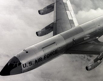 LARGE KC-135 Vintage photo/poster from the Cold War #2