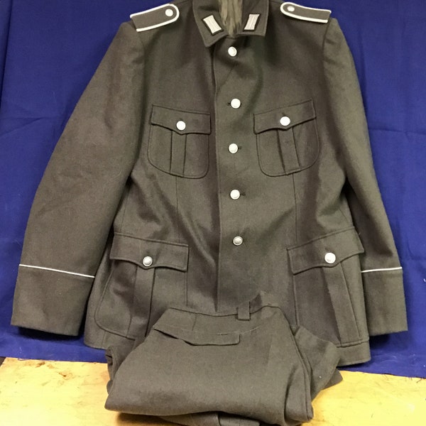 1980s XL size East German uniform jacket / pants set, Motorized infantry