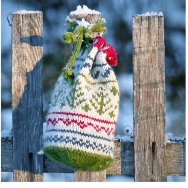 Free Christmas pattern. Knitted bag for Christmas goodies.