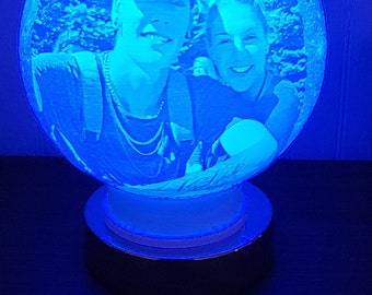 Lithophane moon lamp with picture.