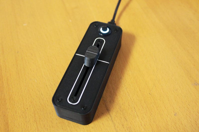 SimpleFader - A Simple MIDI Controller Black