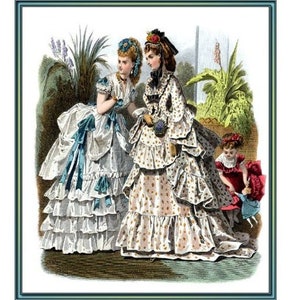 K&ouml;nnte beinhalten: Drei Frauen in Vintage-Kleidern stehen in einer Gartenlandschaft. Die Frau in der Mitte tr&auml;gt ein wei&szlig;es Kleid mit schwarzen Punkten. Die Frau links tr&auml;gt ein wei&szlig;es Kleid mit blauen Verzierungen. Die Frau rechts tr&auml;gt ein rotes Kleid.
