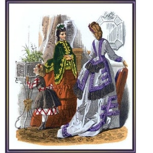 K&ouml;nnte beinhalten: Eine antike Illustration zeigt drei Personen in historischer Kleidung. Ein junges M&auml;dchen in einem schwarzen Kleid mit roten und wei&szlig;en Akzenten steht in der N&auml;he einer Vitrine. Zwei Frauen tragen aufwendige Kleider, eines gr&uuml;n und eines grau mit lila Akzenten.