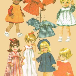 Könnte beinhalten: Vintage Papierpuppen mit verschiedenen Outfits. Die Puppen sind in Kleidern, Mänteln und Shorts dargestellt. Die Outfits umfassen Blumenmuster, Vichy-Muster und unifarbene Farben. Die Puppen sind in verschiedenen Posen, einige stehen und andere sitzen.