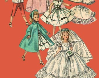 Könnte beinhalten: Vintage Illustration von Papierpuppen in verschiedenen Outfits, darunter Kleider, Mäntel und ein Hochzeitskleid. Die Puppen sind in einem Retro-Stil mit detaillierten Kleidungsdesigns dargestellt, vor einem einfarbigen orangefarbenen Hintergrund.