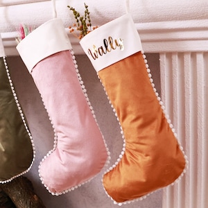 Bas de Noël orange Ariana - bas de Noël en velours personnalisés - bas monogramme - bas de famille