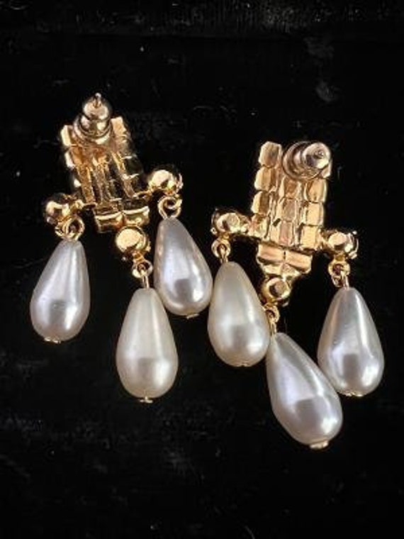 Vintage Goldtone and Faux Pearl Vintage Earrings - image 2