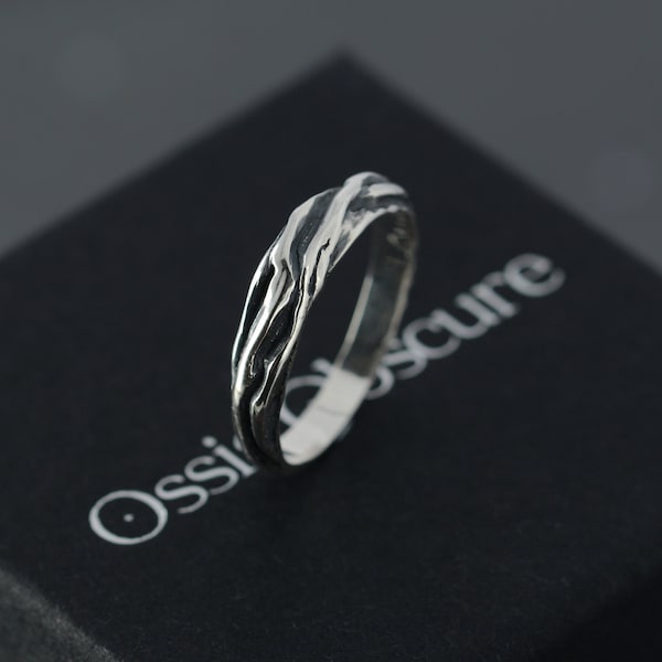 Silver Vine Ring, Handmade Sterling Silver Ring Inspired by Nature, Plant Inspired Silver Ring with Mirror Finish, Abstract Unisex Jewelry