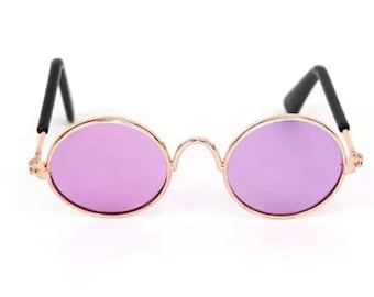 Gafas de sol para mascotas de 3 pulgadas para perros y gatos pequeños. Divertidas y novedosas gafas para gatos en morado, rosa, verde, azul y negro. Gafas de sol transparentes, gafas de regalo para gatos.