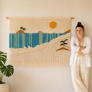 Grande tenture murale en macramé : tapisserie tissée vagues océaniques avec coquillages, art de la tête de lit texturé côtier