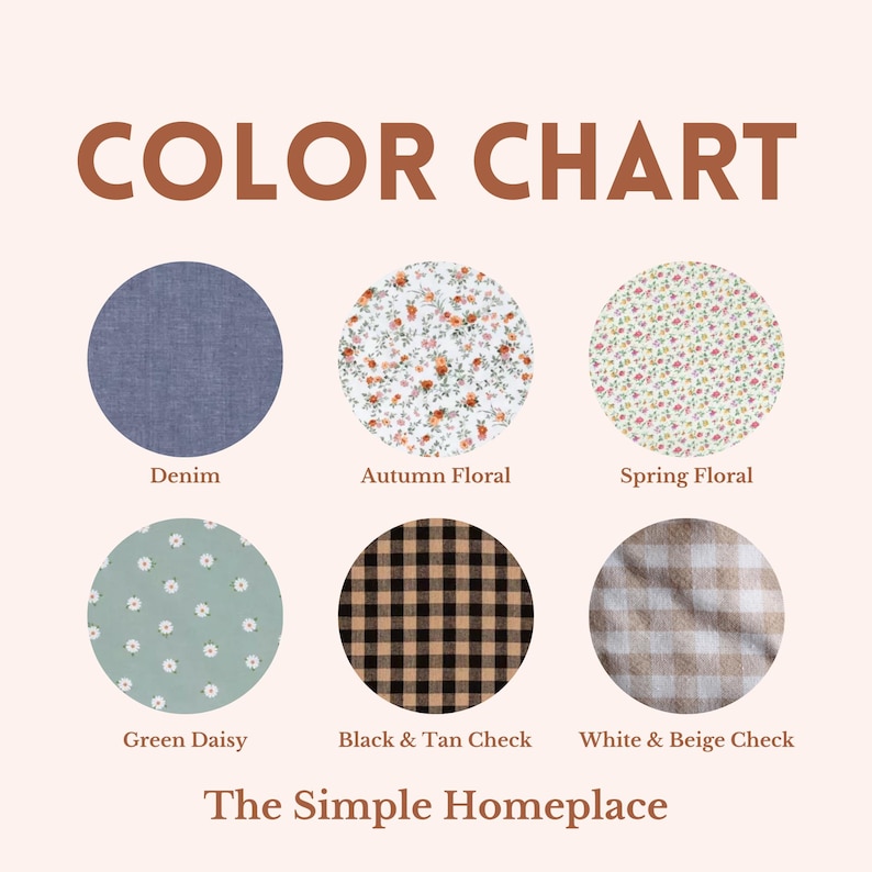 K&ouml;nnte beinhalten: Farbkarte mit sechs verschiedenen Stoffmustern: Denim, Herbstblumen, Fr&uuml;hlingsblumen, gr&uuml;ne G&auml;nsebl&uuml;mchen, schwarz-braunes Karo und wei&szlig;-beiges Karo. Der Text "The Simple Homeplace" befindet sich am unteren Rand der Karte.