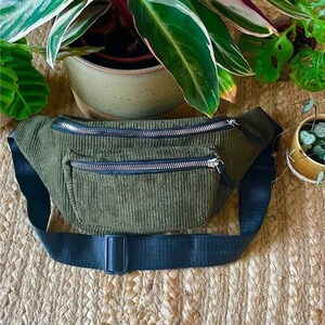 Bauchtasche Cord Waistbag Fanny Pack Oliv