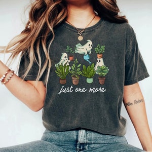 Ghost Plant Lady Shirt, Ghost Plant Shirt, Plant Lover Gift, Halloween Plants Shirt, Halloween Ghost Sweatshirt, Plant Mom Shirt
