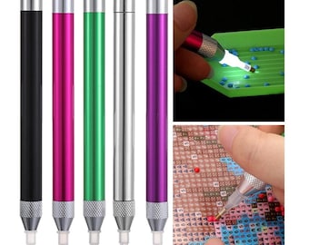 LED Diamond Painting Drill Pen, Light Up Pen for Low Light, Lighted Diamond Art Tool, Sees Symbols Clearly, Blue Gold Purple