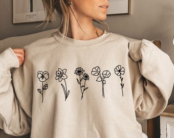 Custom Birth Month Birth Flower Sweatshirt, Gift for Mom, Flower Shirt, Sentimental Gift Idea, Mothers Day Gift, Valentine's Day gift