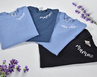 Comfort Colors Custom Name Collar Embroidery Shirt, Embroidery Mama Shirt with Kid Name on Sleeve, Custom Gift for Mom, Minimalist Mama Tee