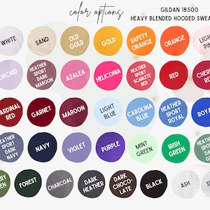 K&ouml;nnte beinhalten: Farbkarte f&uuml;r das Gildan 18500 Heavy Blended Kapuzen-Sweatshirt. Die Karte zeigt 25 verschiedene Farboptionen f&uuml;r das Sweatshirt, darunter Wei&szlig;, Sand, Altgold, Gold, Sicherheitsorange, Orange, Hellrosa, Orchidee, Heather Sport Dunkelrotbraun, Azalee, Heliconia, Kardinalrot, Granat, Rotbraun, Hellblau, Carolina Blau, Heather Sport Royal, Royal, Heather Sport Dunkelblau, Marine, Violett, Lila, Mintgr&uuml;n, Irisch Gr&uuml;n, Heather Sport Dunkelgr&uuml;n, Milit&auml;rgr&uuml;n, Wald, Anthrazit, Dunkel Heather, Dunkel Schokolade, Schwarz, Asche und Sportgrau.