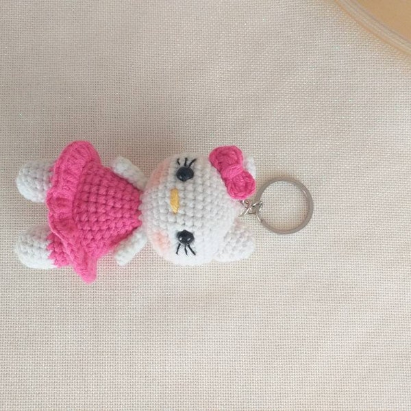 Amigurumi Hello Kitty Schlüsselanhänger, gehäkelte Hello Kitty Schlüsselanhänger, handgefertigte Hello Kitty Schlüsselanhänger Ausführung, Schlüsselanhänger zu verkaufen