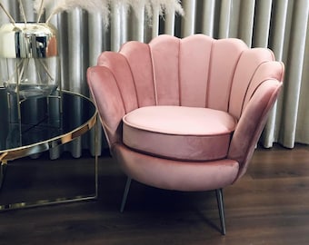 Powder Pink Velvet Shell Chair – Feminine Glam Accent Armchair with Gold Legs, Perfect for Bedroom, Salon, Boutique or Vanity Corner Seating