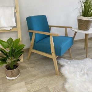 Blauwe laaghangende houten bahama fauteuil geïnspireerd op Poolse stoelen uit de jaren 60-70//Sessel//Poltrona//fauteuil//Vintage//Scandinavisch