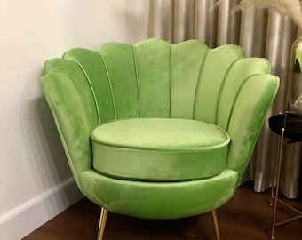 Fresh Green Velvet Shell Chair – Playful Retro Accent Armchair with Gold Legs, Ideal for Vanity, Salon, Entryway or Colorful Boutique Decor