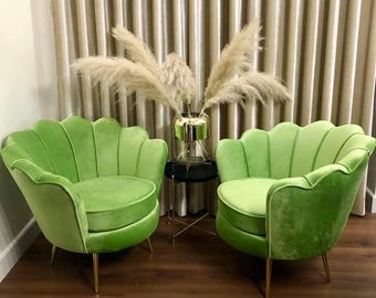 Fresh Green Velvet Shell Chair – Playful Retro Accent Armchair with Gold Legs, Ideal for Vanity, Salon, Entryway or Colorful Boutique Decor