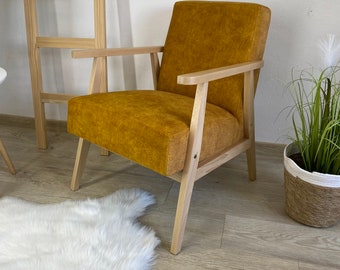 Gelber niedriger Doro Holzsessel inspiriert von polnischen Stühlen aus den 1960-70er Jahren//Sessel//Poltrona//Fauteuil//Vintage//Skandinavisch