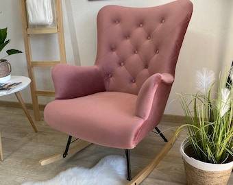 Fauteuil à bascule en velours magique scandinave rose- dossier matelassé/ chaise de soins // Schaukelstuhl/ Sessel