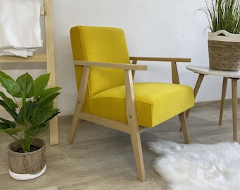 Poltrona bassa in velluto venere in legno giallo ispirata alle sedie polacche degli anni '60-'70//Sessel//Poltrona//fauteuil//Vintage//Scandinavo