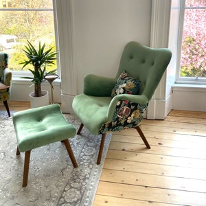 Fauteuil scandinave en velours magique coloré vert FOOTSTOOL/ chaise d'allaitement // Schaukelstuhl/ Sessel image 1