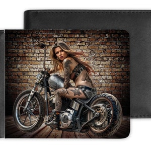 Design de face única de 4" x 3,75" para arquivos digitais de carteira para menina motociclista tatuada por sublimação