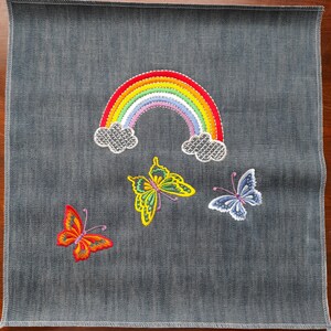 Broderie Arc-en-ciel et Papillons
