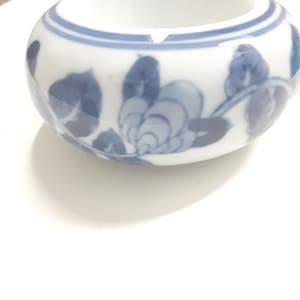 Blue and White Leaf painted tea light candleholder