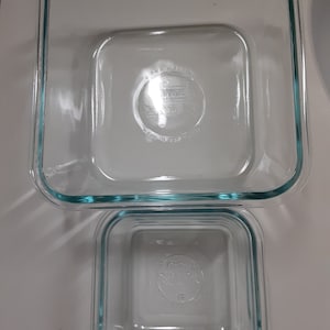 Pyrex aqua square baking dishes only 1 cup and 4 cup set of 2/pyrex baking dishes/kitchen
