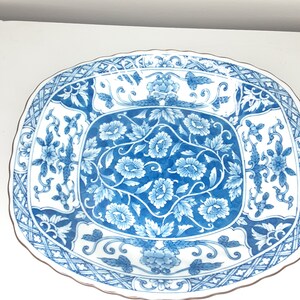 Blue & White 9&quot; Vegetable dish with gold trim Japan/table decor/home decor/serving dish