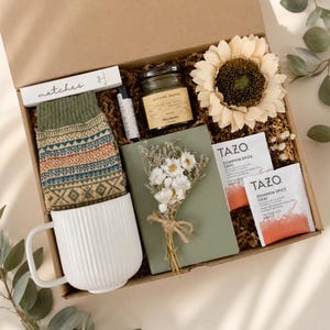 Cozy Autumn Gift Box, Blanket & Personalized Card, Fall Care Package image 1