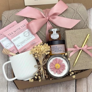 Birthday Gift Box for Women: Gift Box for Her, Cute Birthday Gift Ideas Blushing Daisy