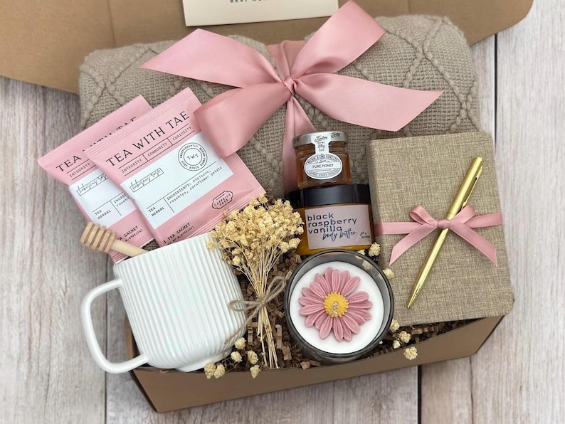 Birthday Gift Box for Women: Gift Box for Her, Cute Birthday Gift Ideas Blushing Daisy
