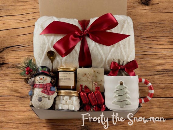 Christmas Gifts, Holiday Gift Box, Hygge Gift Box, Holiday Care Package, Hot Cocoa Gift Set, Christmas Blanket, Gifts for Friends, Gift Sets