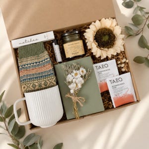 Cozy Autumn Gift Box, Blanket & Personalized Card, Fall Care Package