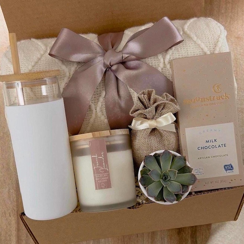 Birthday Gift Box for Women: Gift Box for Her, Cute Birthday Gift Ideas Lavender Lover