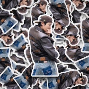 Mona Lisa-sticker j-hope | Mona Lisa-fotoschets | j-hope-stickers | Hobicore-sticker | Kookplaat | Vinylsticker voor laptop, beker, telefoon