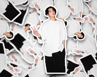Naklejka Jungkook Peace Sign | Naklejki | Naklejka Bangtan | Naklejka winylowa na laptopa, kubek, telefon