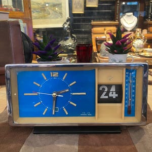 Vintage Shangai Flip Clock