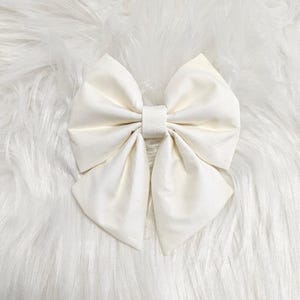 Soft Ivory Dog Sailor Bow Tie